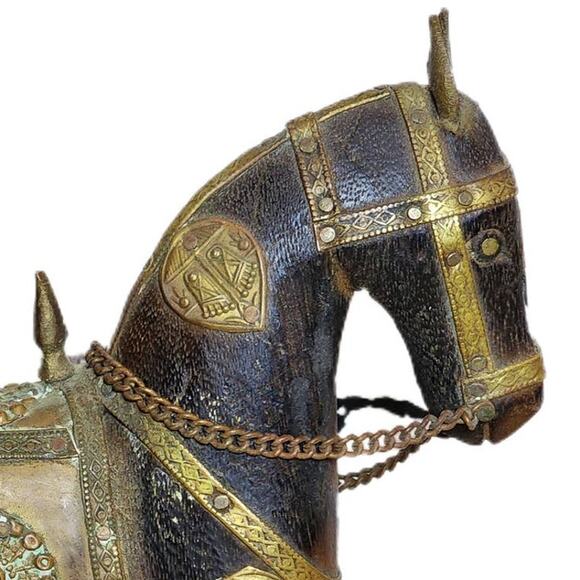 Vintage Hand Carved Marwari War Horse Figurine - Brass Armored Metal Detail - Picture 6 of 10